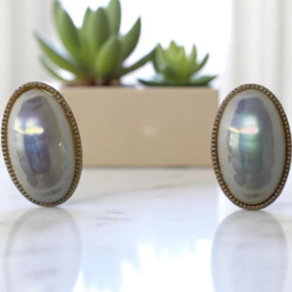 Fashion Pearl Earrings Pierced Oblong Pearlized‎ Dome with Gold Trim